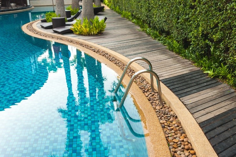 swimming pool contractor st louis county mo